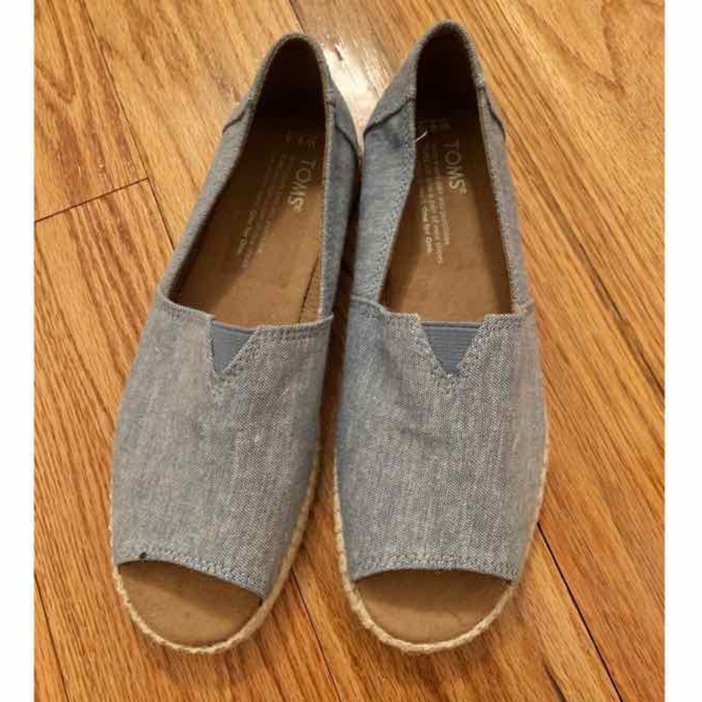 Toms Denim Open Toed Shoes Never Worn